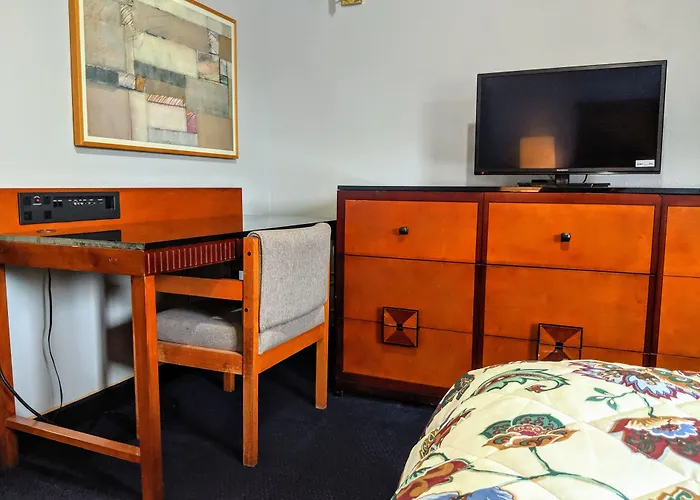 Executive Motel